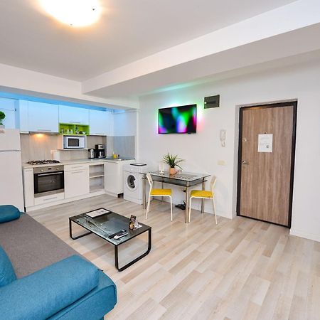 Ben Yehuda - Shabbat Friendly Apartments Bukarest Exterior foto