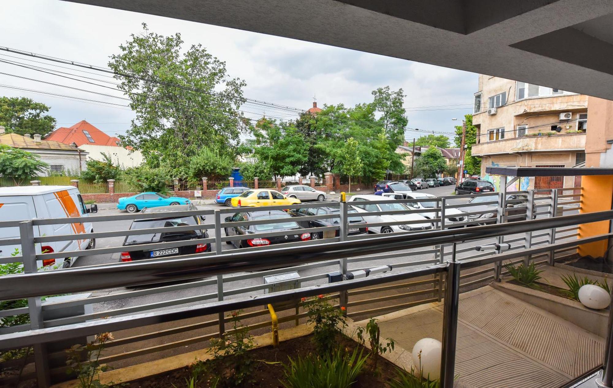 Ben Yehuda - Shabbat Friendly Apartments Bukarest Exterior foto