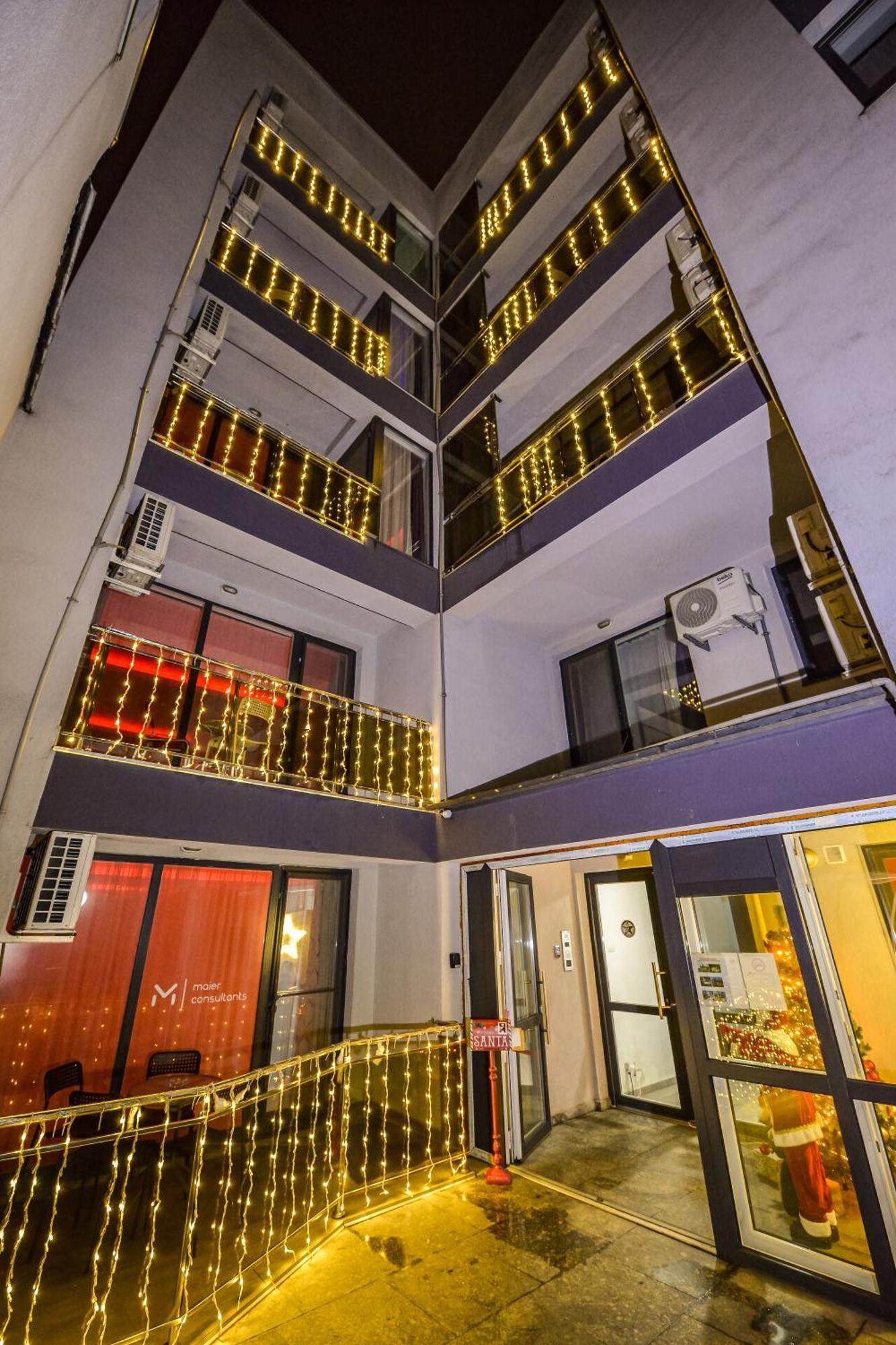 Ben Yehuda - Shabbat Friendly Apartments Bukarest Exterior foto