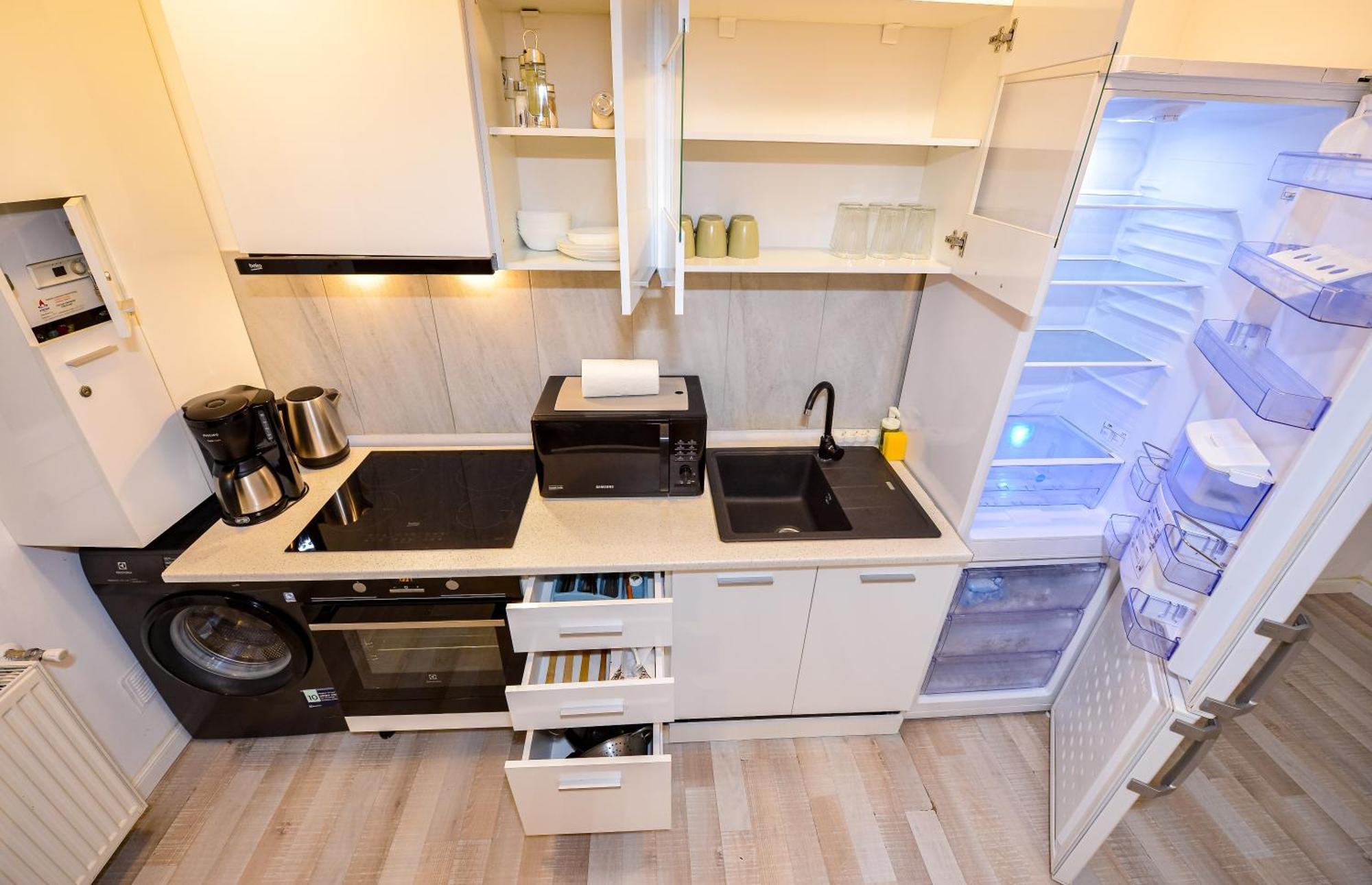 Ben Yehuda - Shabbat Friendly Apartments Bukarest Exterior foto