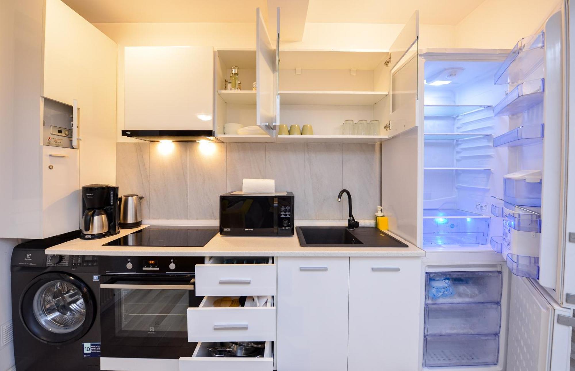 Ben Yehuda - Shabbat Friendly Apartments Bukarest Exterior foto