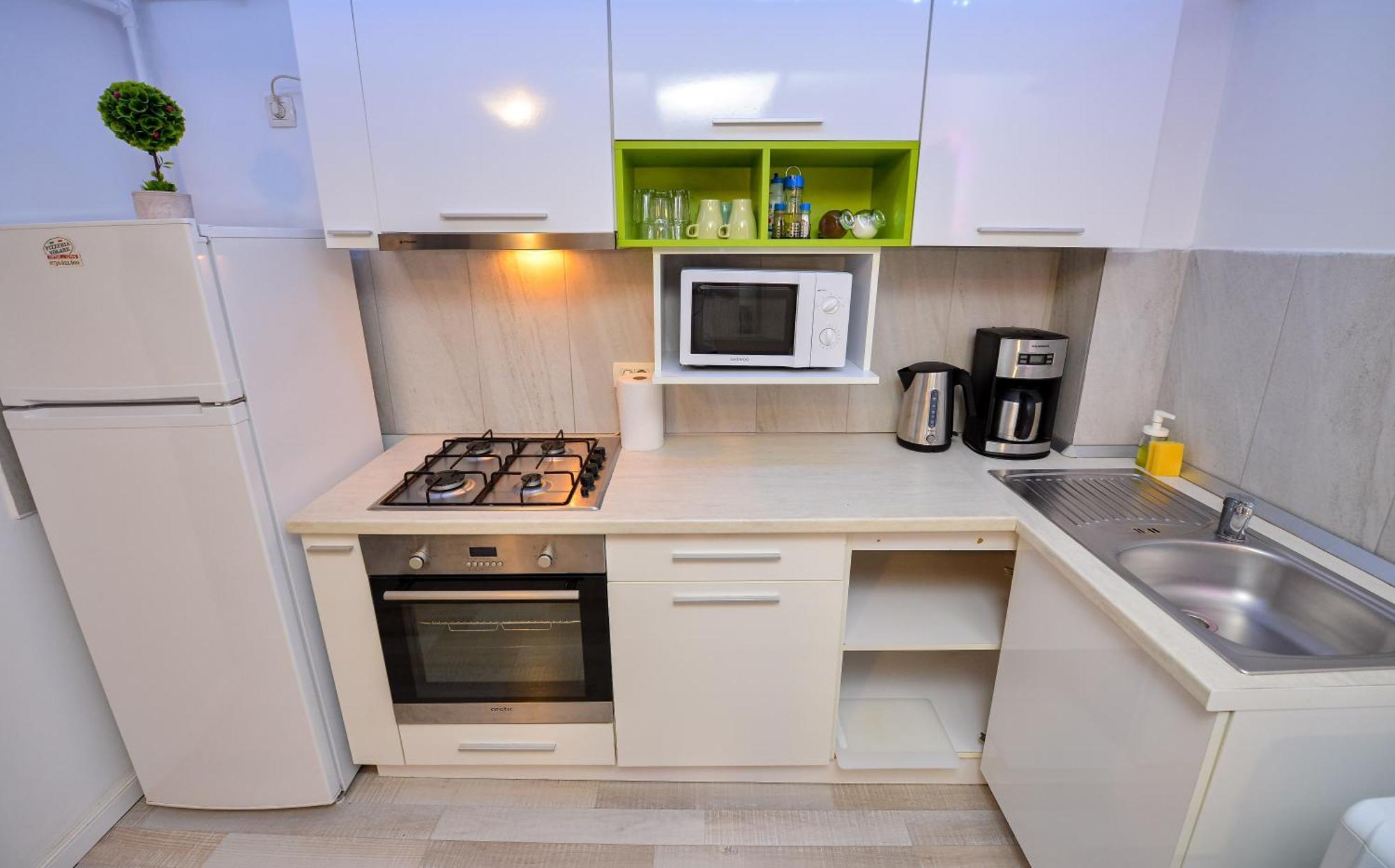 Ben Yehuda - Shabbat Friendly Apartments Bukarest Exterior foto